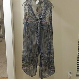 Jessica Simpson bathingsuit cover-up